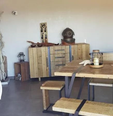 Apartment De Charme, Coup De Coeur Au Pied Du Magnifique Village De Bormes-les-Mimosas