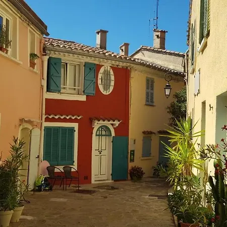 De Charme, Coup De Coeur Au Pied Du Magnifique Village De Apartment *