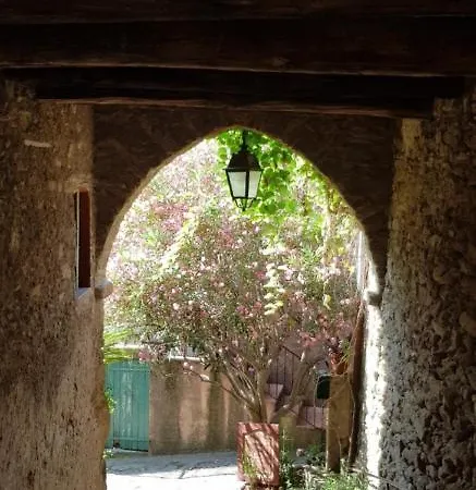 De Charme, Coup De Coeur Au Pied Du Magnifique Village De Apartment