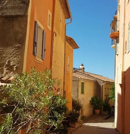 De Charme, Coup De Coeur Au Pied Du Magnifique Village De Apartment Bormes-les-Mimosas